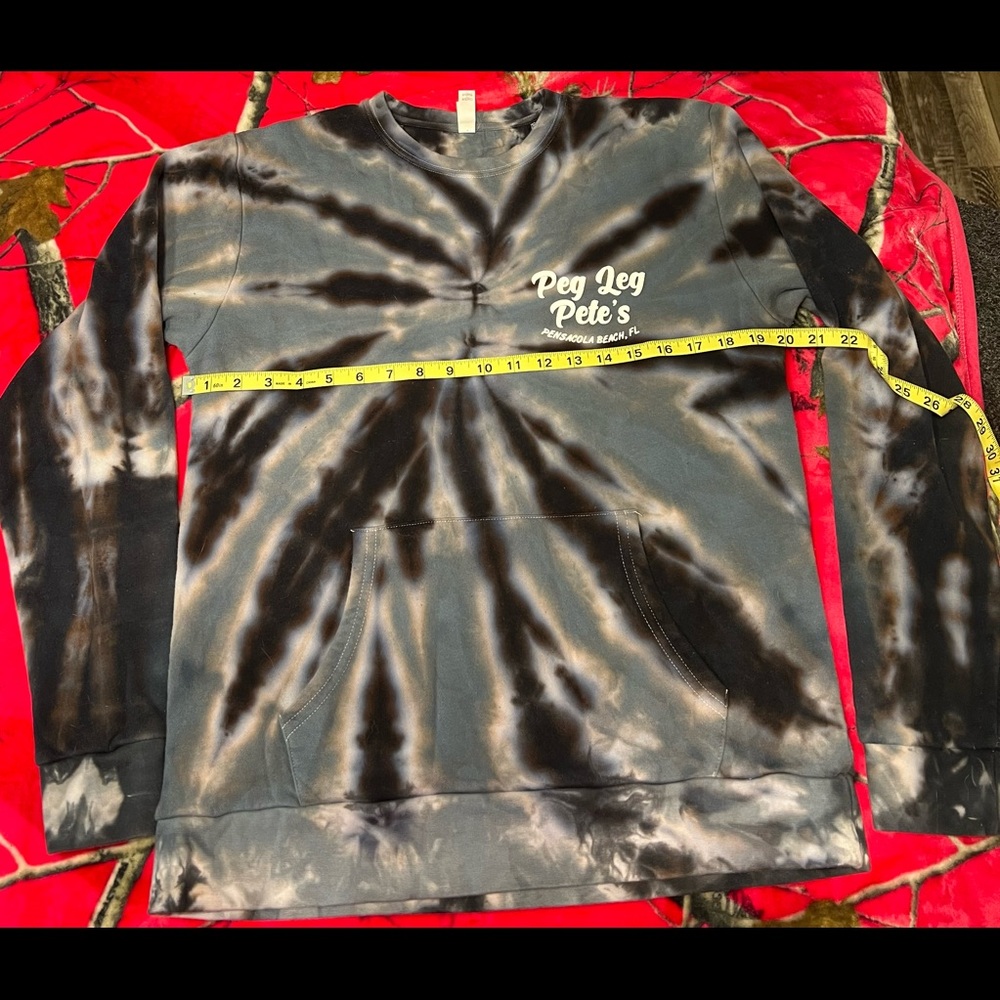 Peg Leg Pete's souvenir pullover